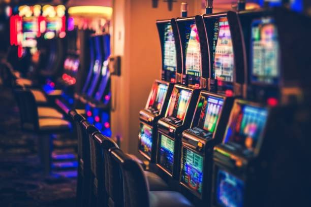 yuki138 app showing sportsbook markets for Liga 1 and live-dealer tables